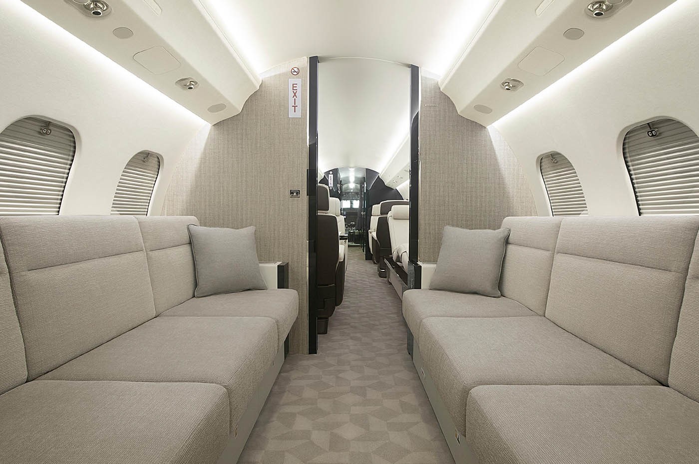 Global 6500 S/N 60012 Cabin 4