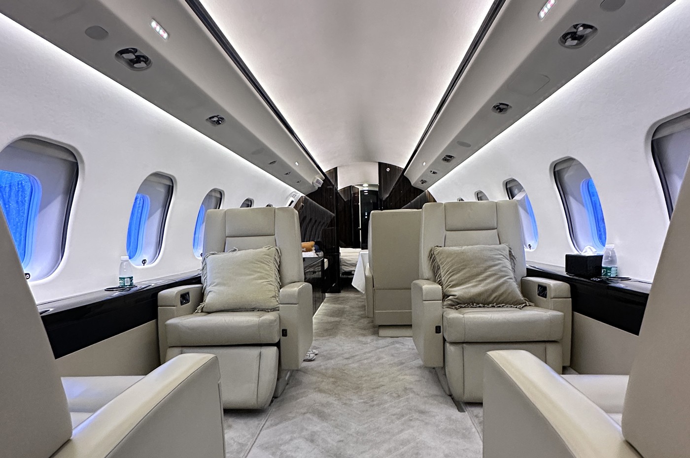 Global 6000 9574 Cabin 1